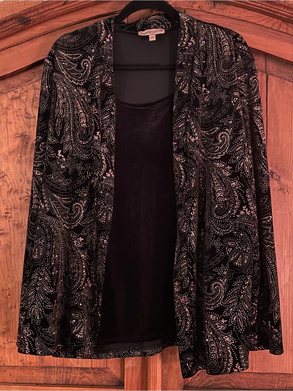 Notations twin set top